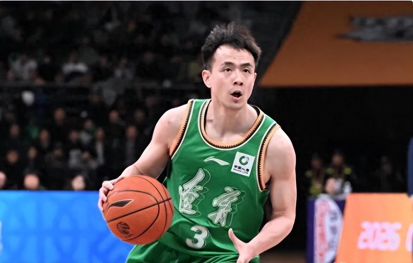 九游体育-不敌山西，辽篮这场比赛不好批评，因为杨鸣听劝了，球员尽力了